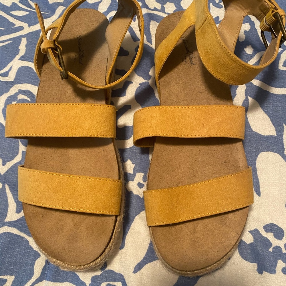 Woman’s Sandals